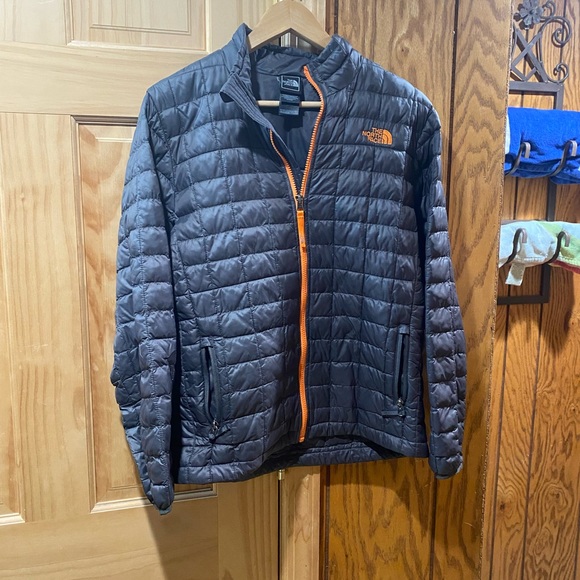 The North Face Jackets & Blazers - North face jacket size 14/16 for young lady